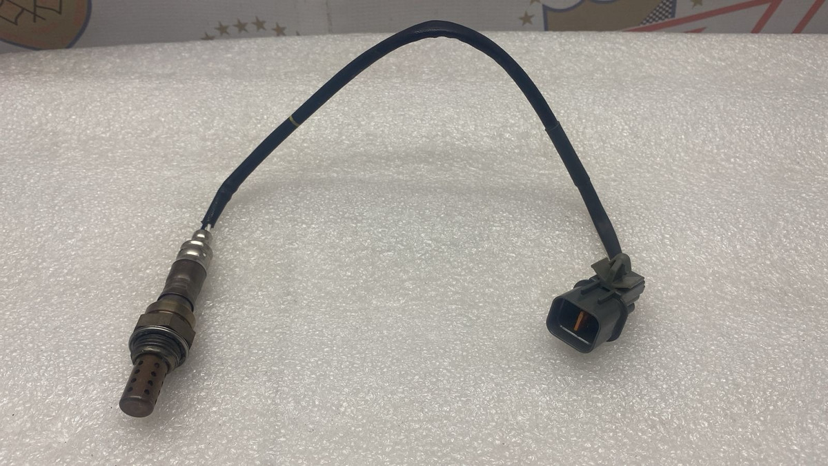Mitsubishi Montero 1997 - 2004 Sensores de Oxígeno Delantera Derecho Usado Original
