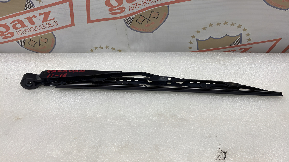 Dodge Grand caravan 2011 - 2018 Brazos de Limpiaparabrisas Trasera Usado Original