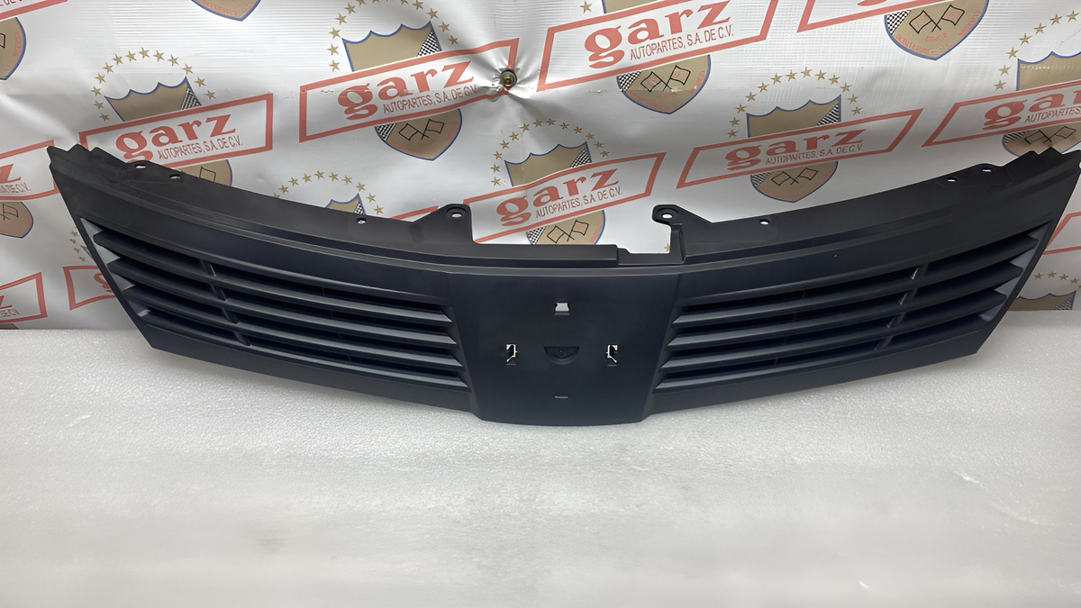 Parrilla Nissan Tiida 2011 Al 2018 - vista 1