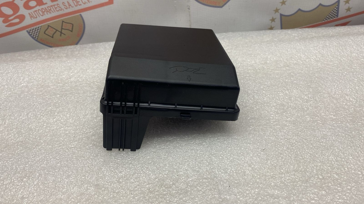 Mitsubishi Lancer 2005 - 2010 Tapas de Cajas de Fusibles Usado Original