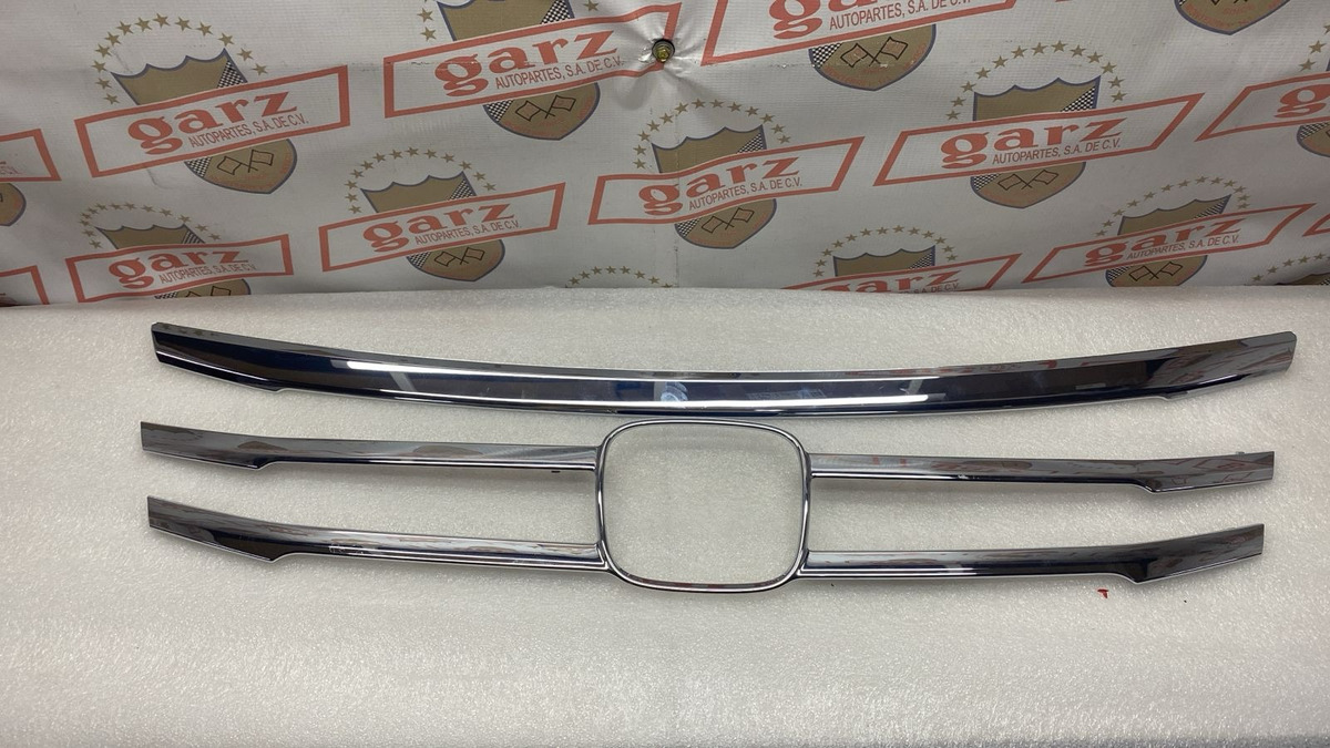Honda Odyssey 2011 - 2015 Piezas Cromadas Delantera Usado Original