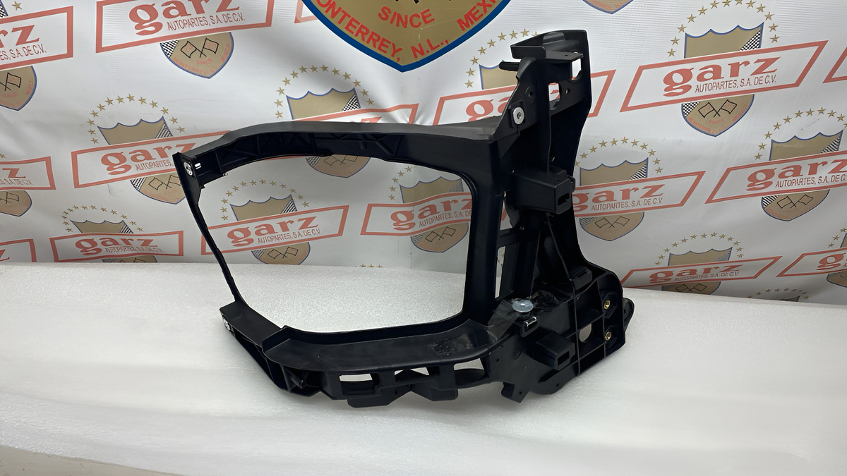 Soporte Faro Delantero Derecho Ram 1500 13 Al 24