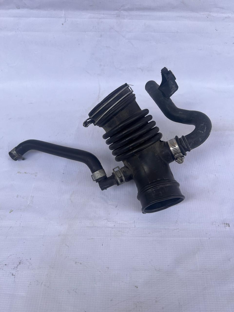 Manguera Filtro Aire Nissan Sentra  2013-2018 Usado Original