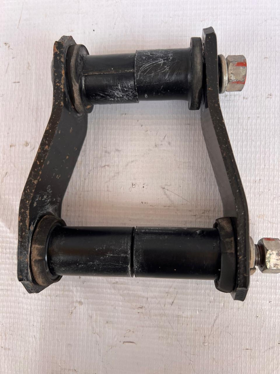 Abrazadera Trasera De Muelle Mitsubishi L200 Disel 15-19 2