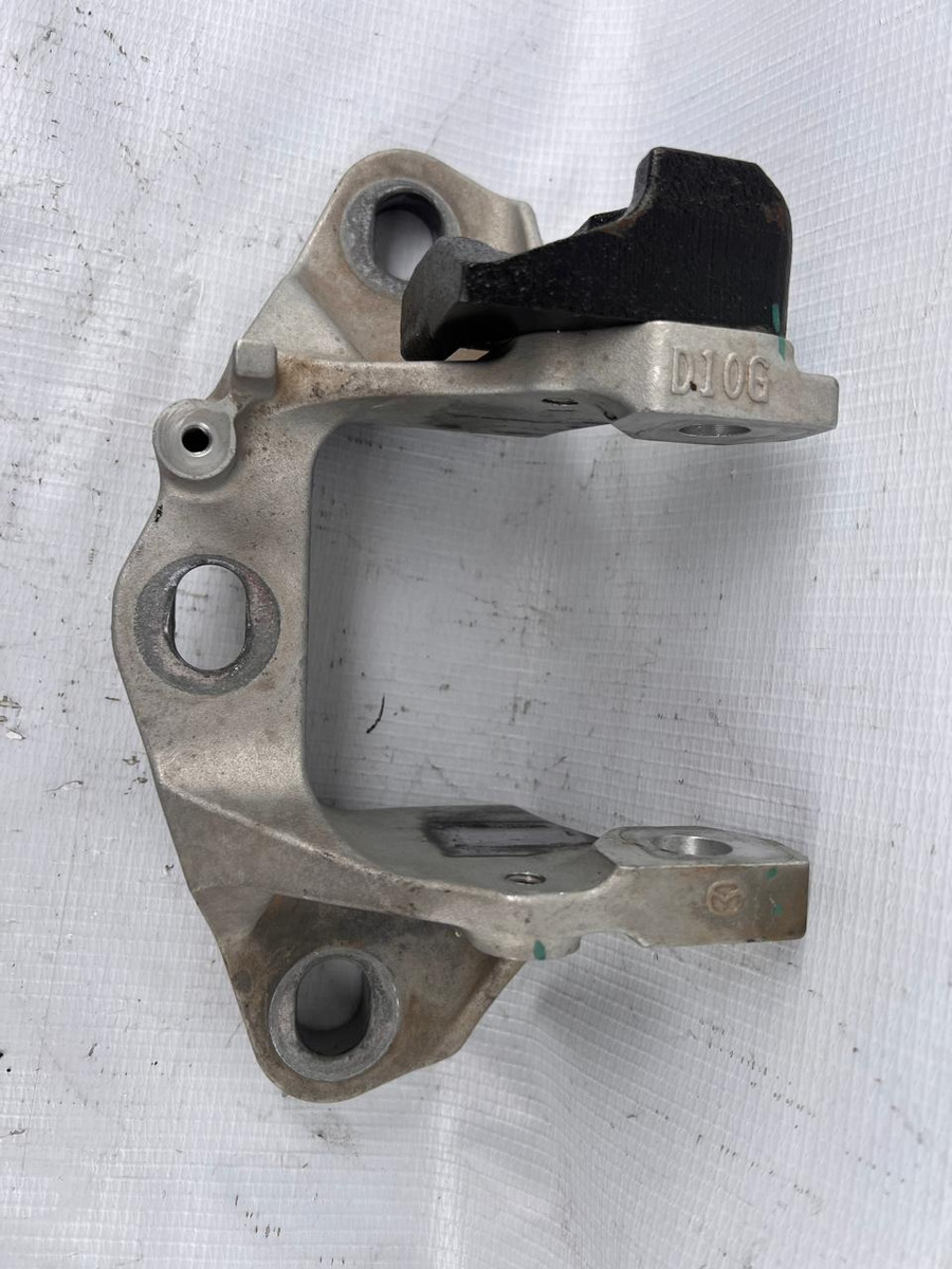 Soporte De Transmisión Mazda Cx-3 2016-2021 Usado Original