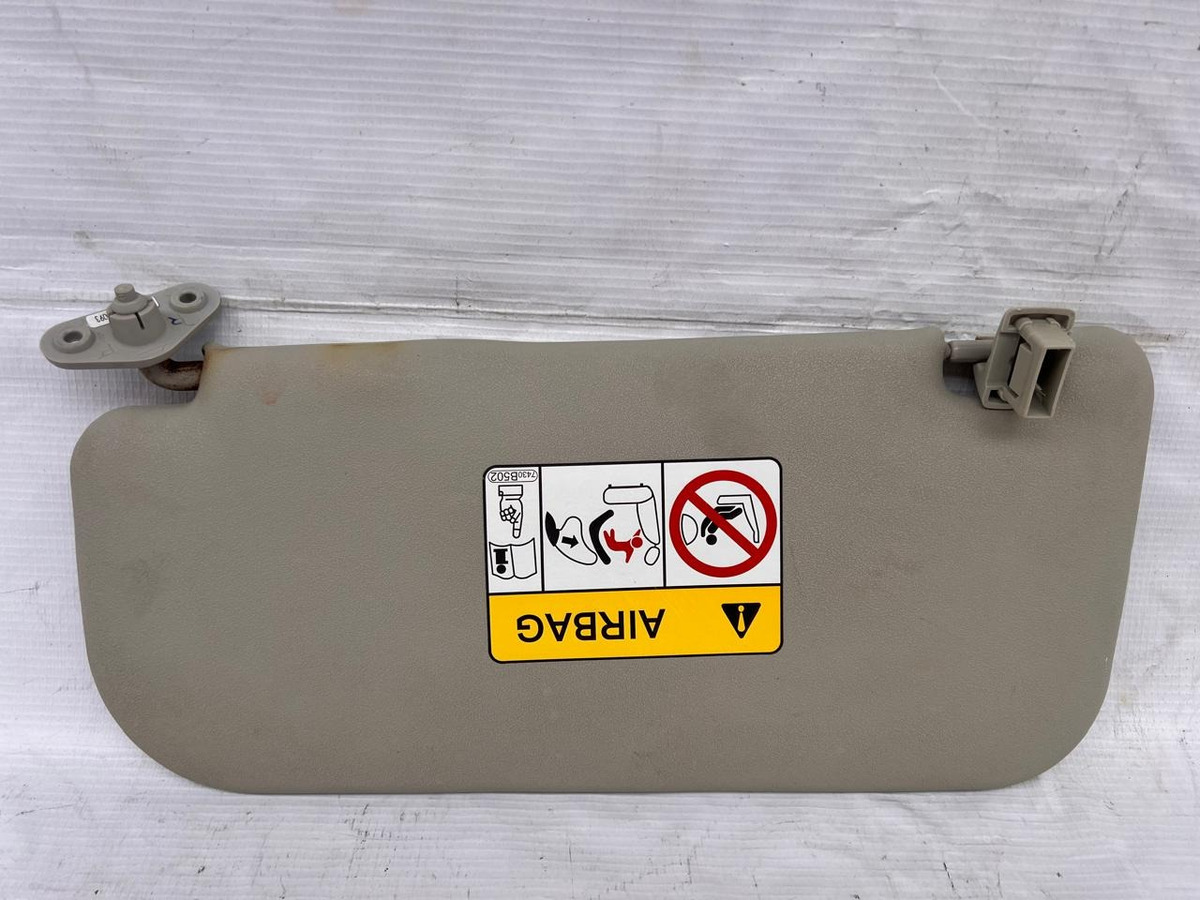 Visera Izquierda Mitsubishi L200 2015-2019 Usado Original
