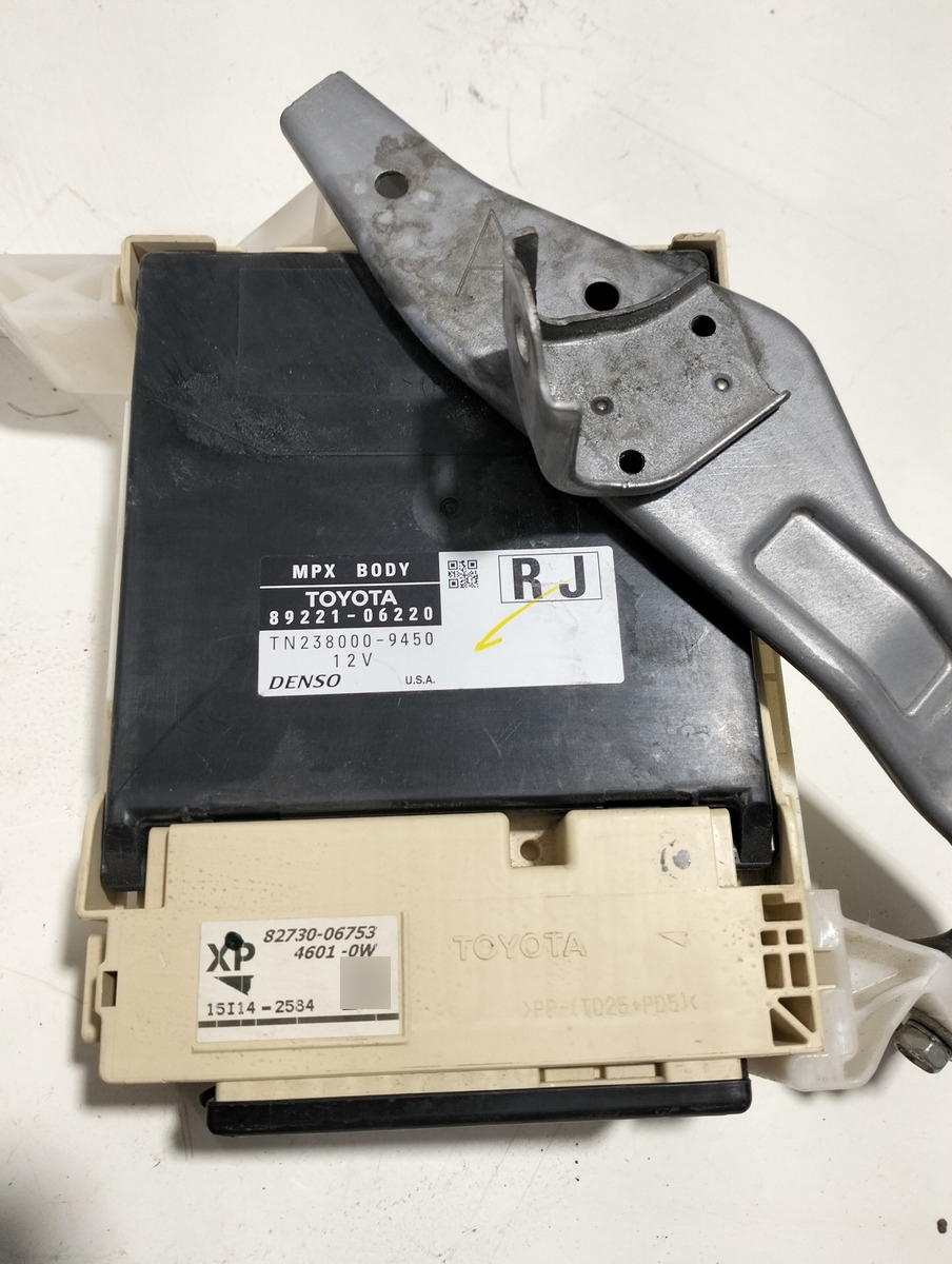 Toyota Camry 2016 Módulo De Control Body