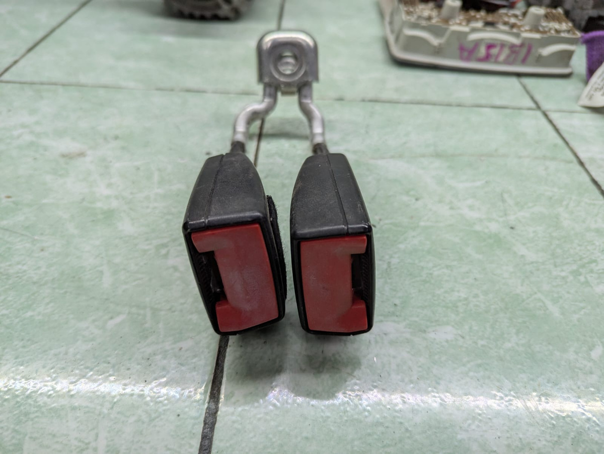 Seat Ibiza 2010-2015 Broche De Cinturon Trasero