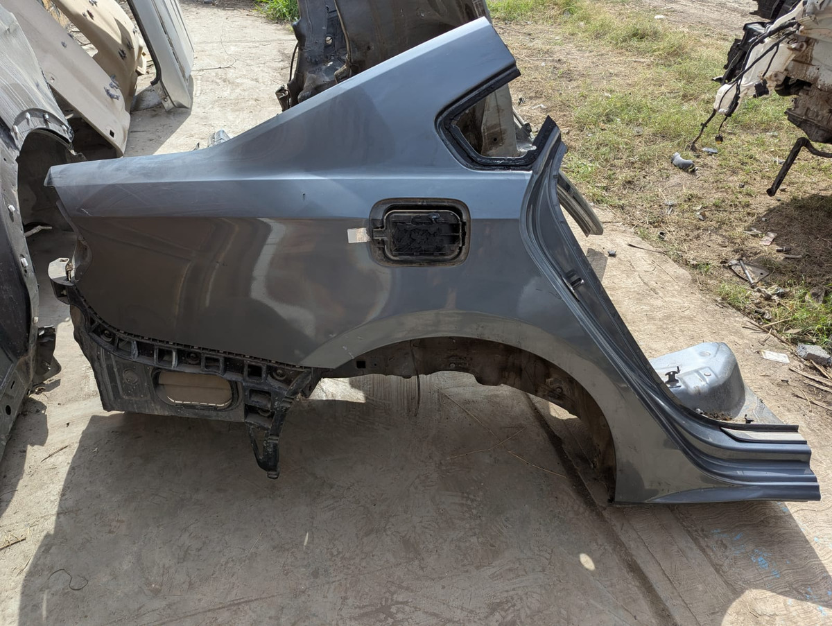 Volkswagen Passat 2010-2015 Costado Derecho