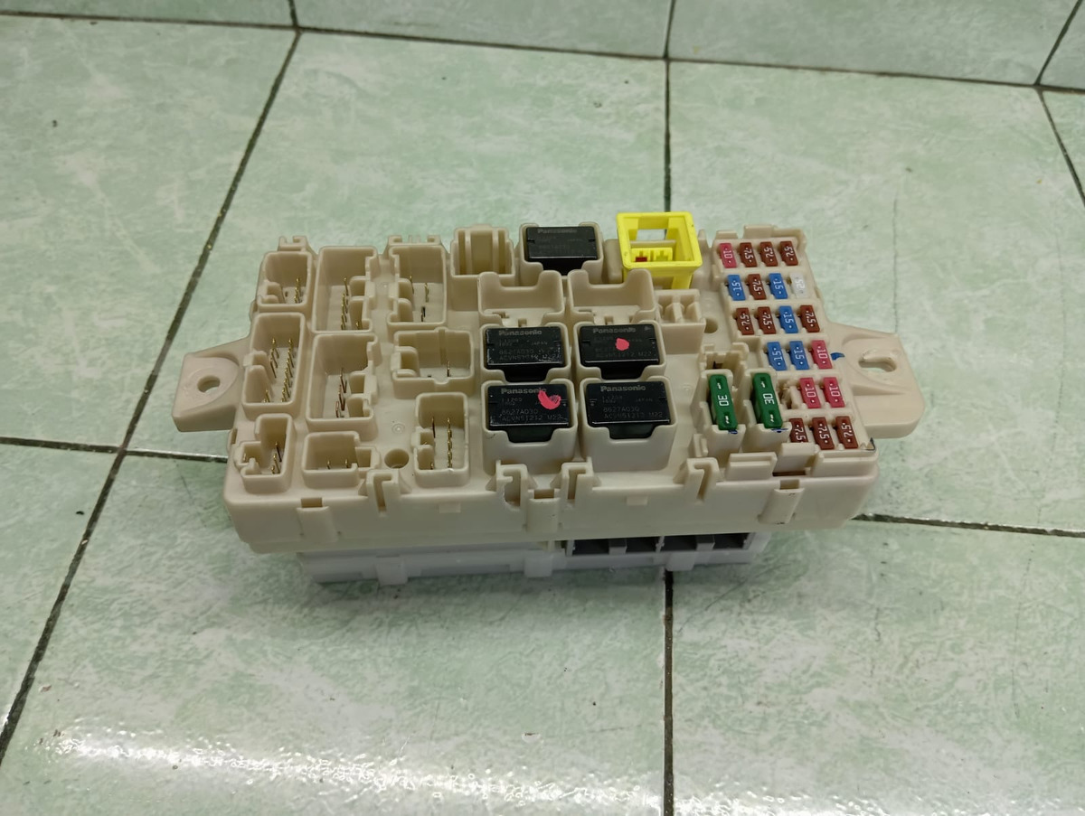 Mitsubishi Xpander 2022-2024 Caja De Fusibles Original