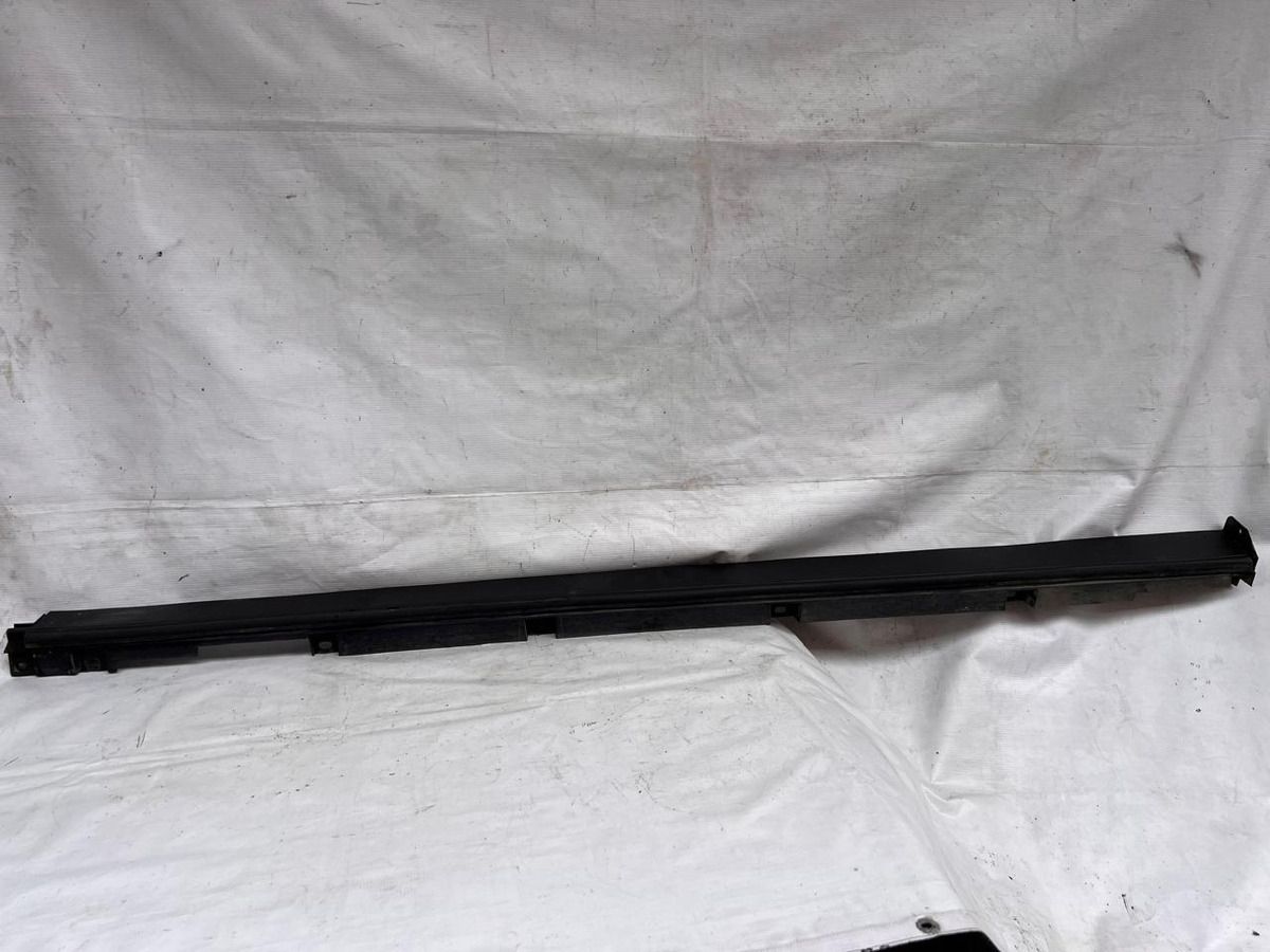 Moldura De Estribo Derecho Dodge Journey 2022-2024 Original Negro