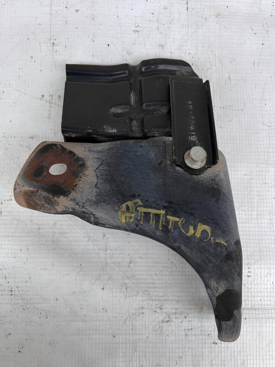 Soporte De Catalizador Hyundai Attitude 2012-2014 Original