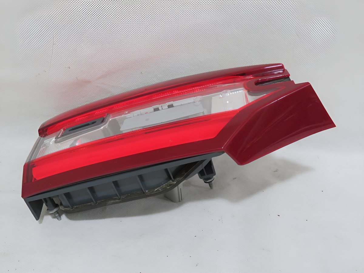 Calavera Interior Izquierda Ford Fusion 2018 Izquierdo Rojo - vista 1