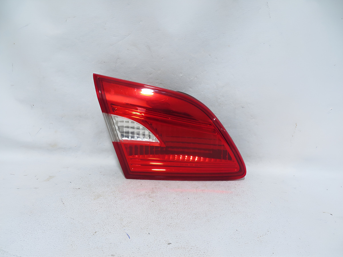 Calavera Interior Izquierda Sentra 2017 2018 2019. Rojo - vista 1