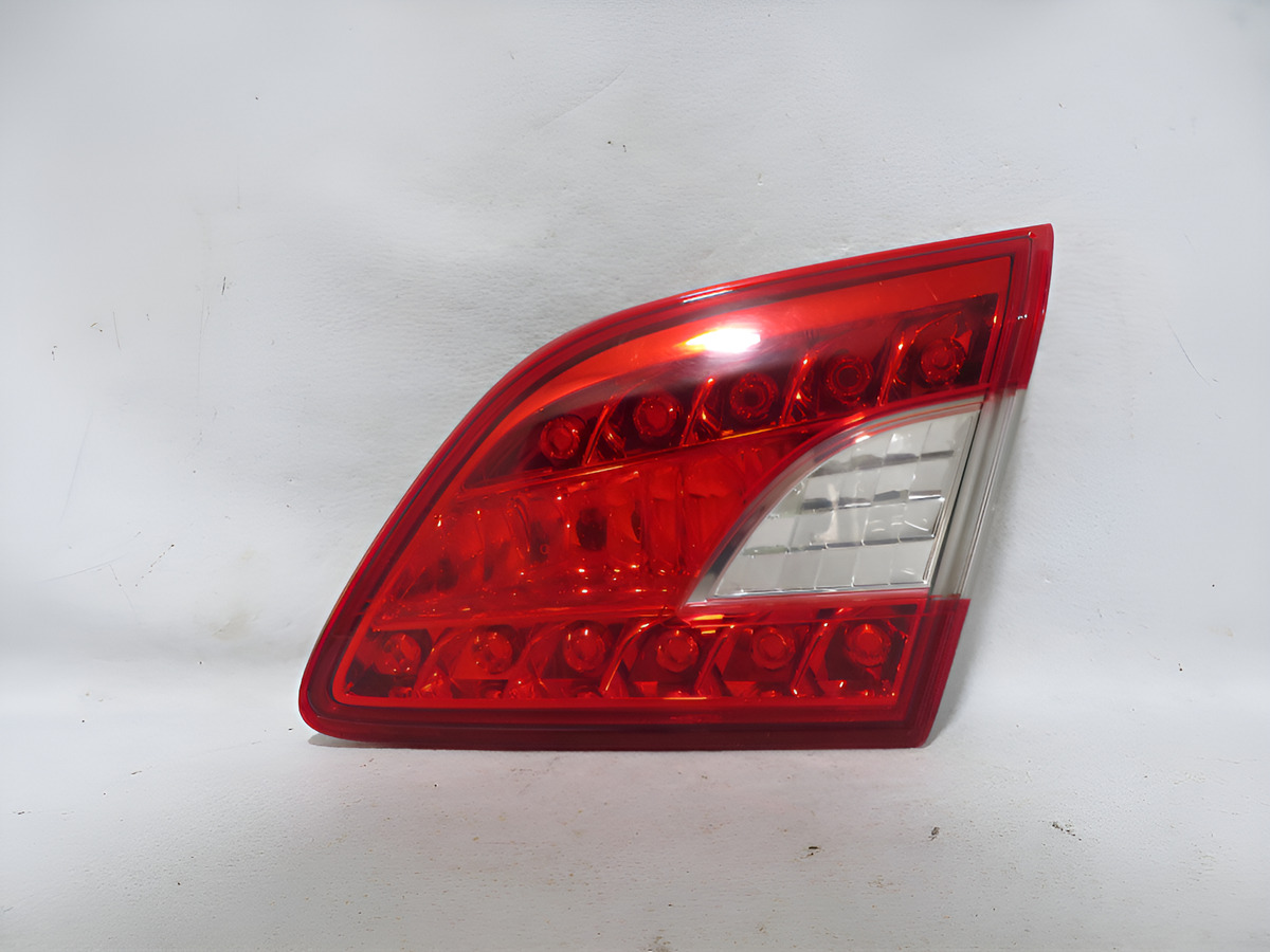 Calavera Interior Derecha Sentra 2013 2014 2015 2016 Derecho Rojo - vista 1