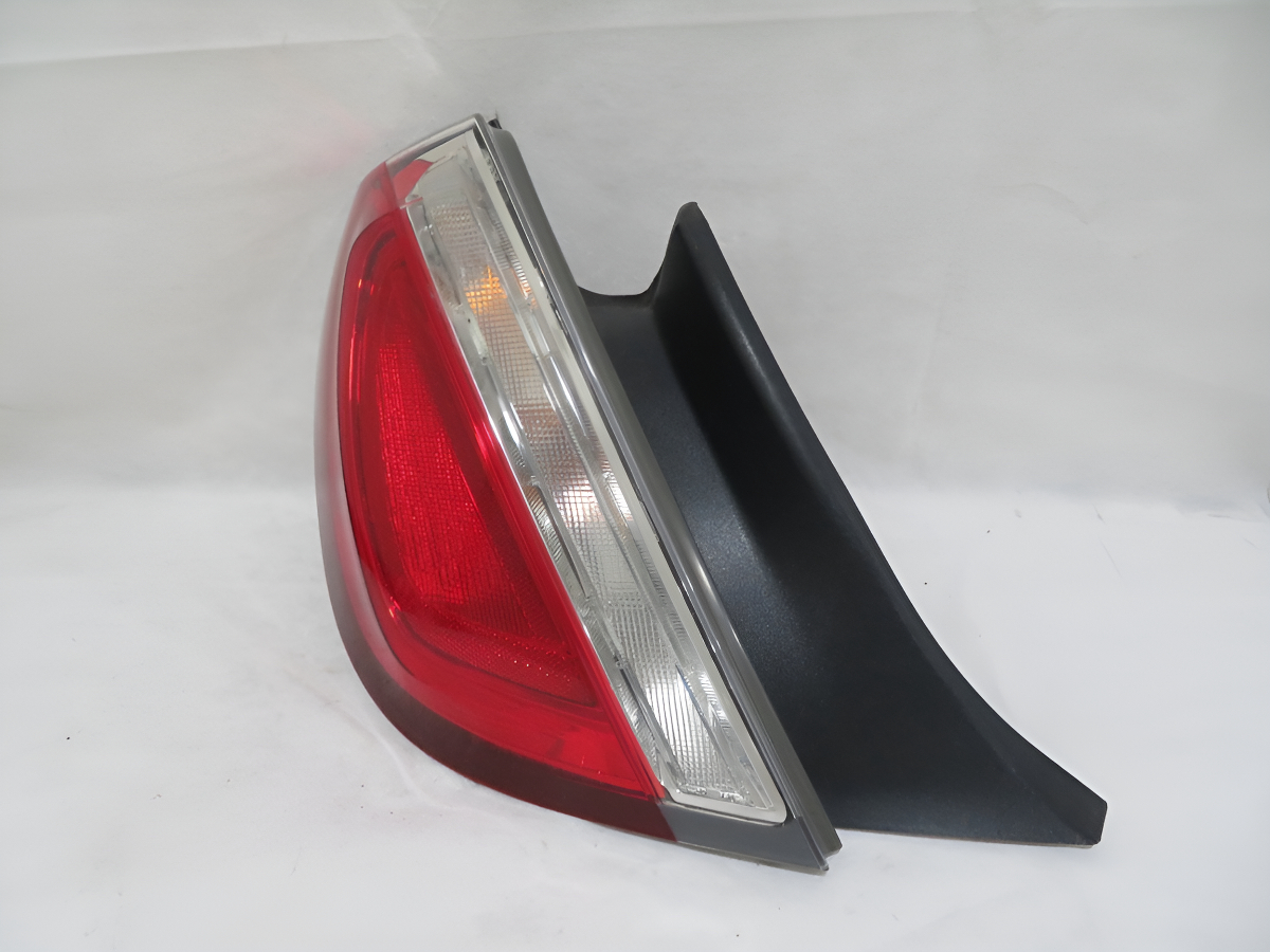Calavera Izquierda Lincoln Mks 2009 Al 2013 Izquierdo Rojo - vista 1