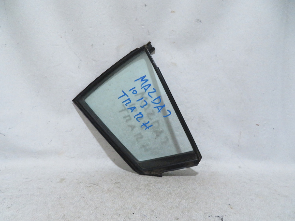Cristal Aleta Puerta Trasera Derecha Mazda3 Sedan 2013