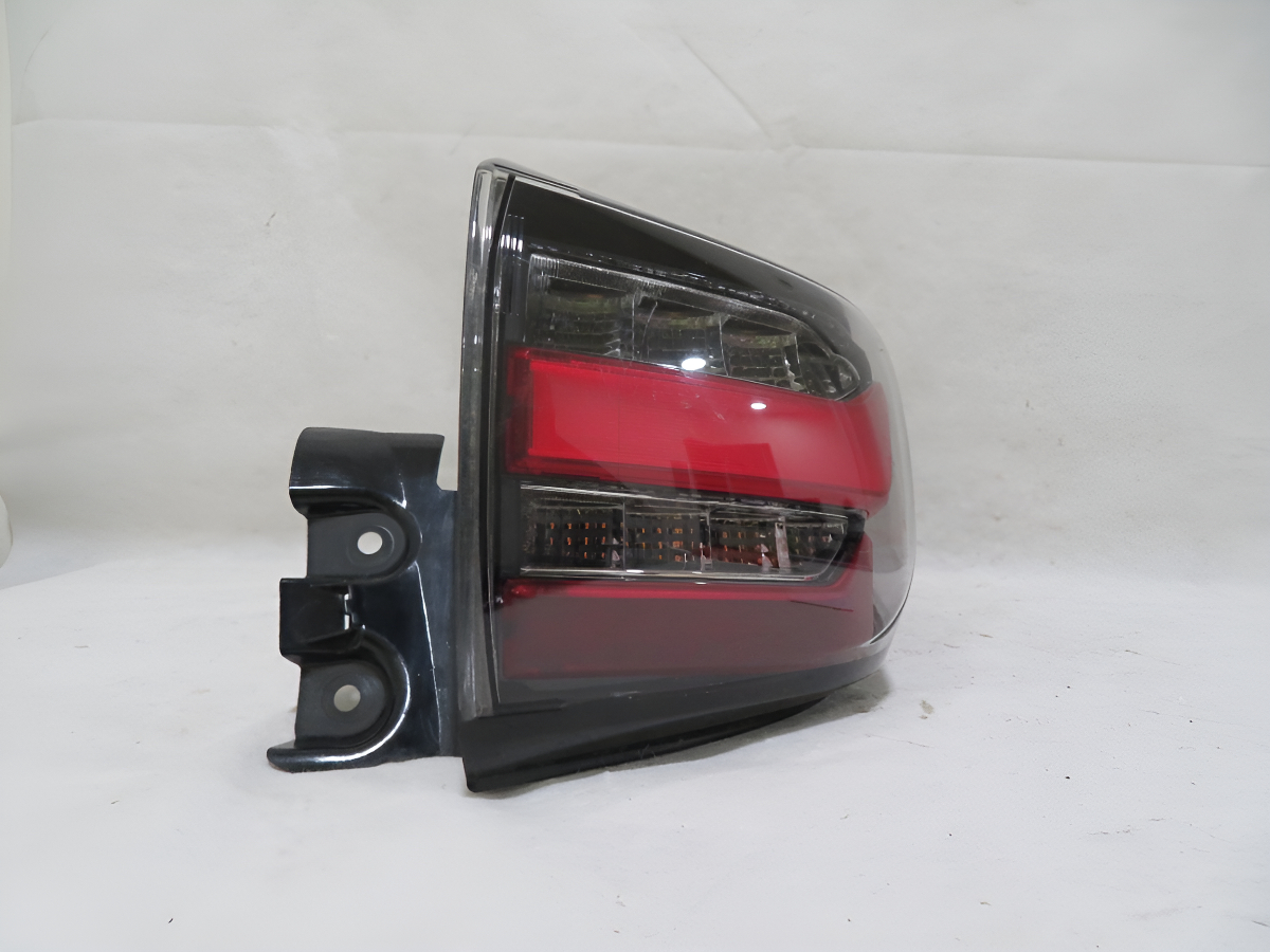 Calavera Derecha Nissan Murano 2020 2021 2022 2023 Derecho Rojo - vista 1