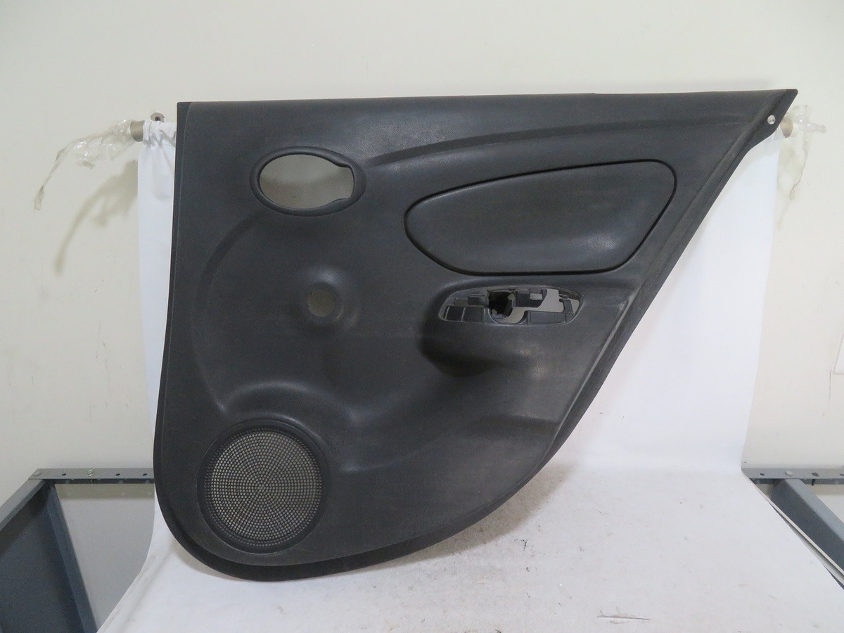 Tapa Vestidura Puerta Trasera Derecha Versa 2014 Manual