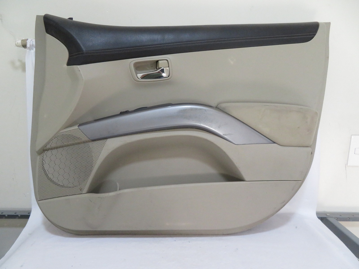 Tapa Vestidura Delantera Derecha Outlander 2007-2013