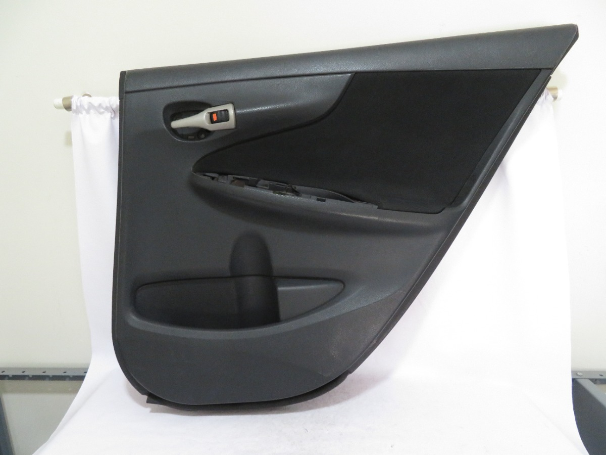 Tapa Vestidura Trasera Derecha Corolla 2009 Al 2013
