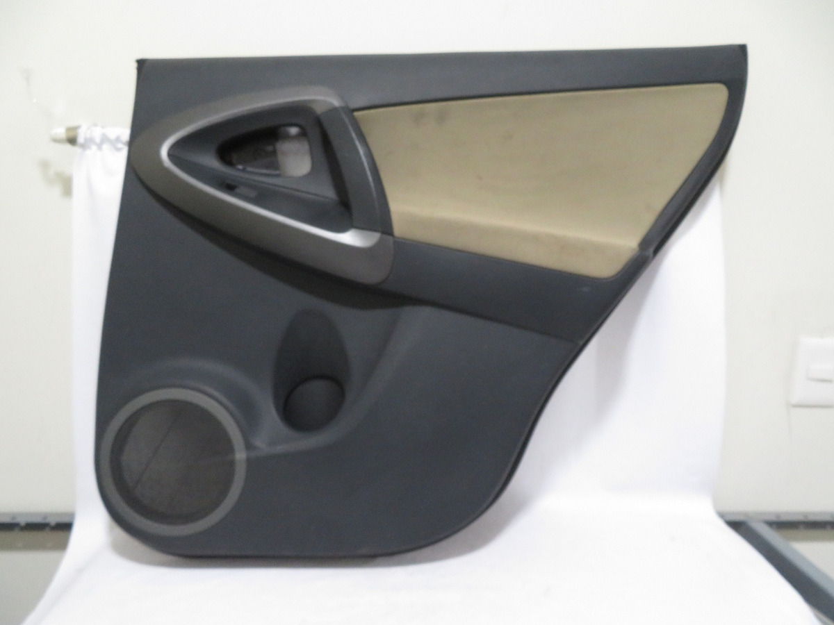 Tapa Vestidura Trasera Derecha Rav4 2007 Al 2012