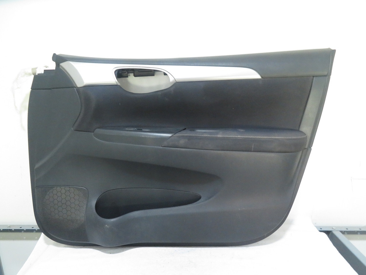 Tapa Vestidura Delantera Derecha Sentra 2014