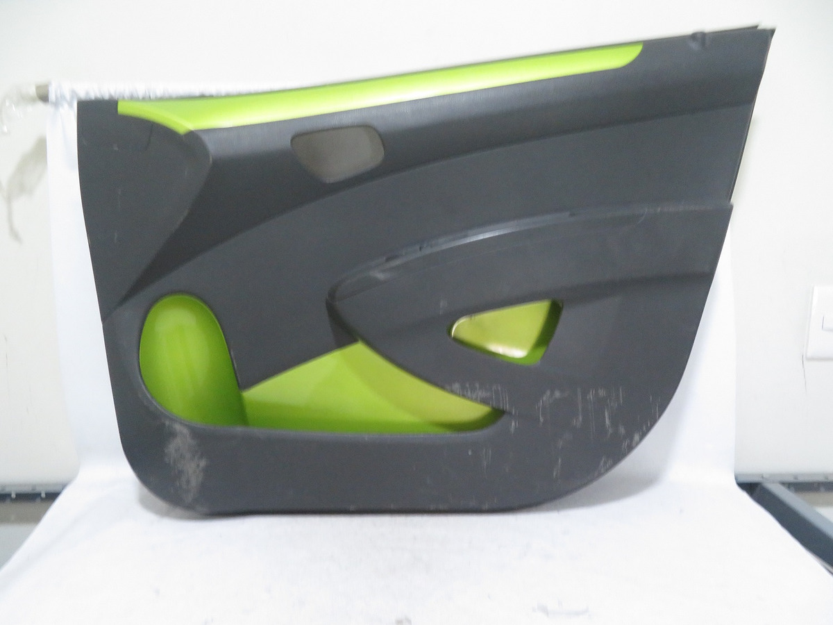 Tapa Vestidura Delantera Derecha Spark 2014 Detalle