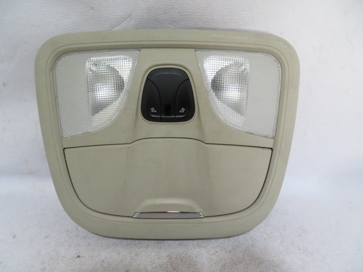 Luz Interior Techo Chrylser 200 2015 2016 2017