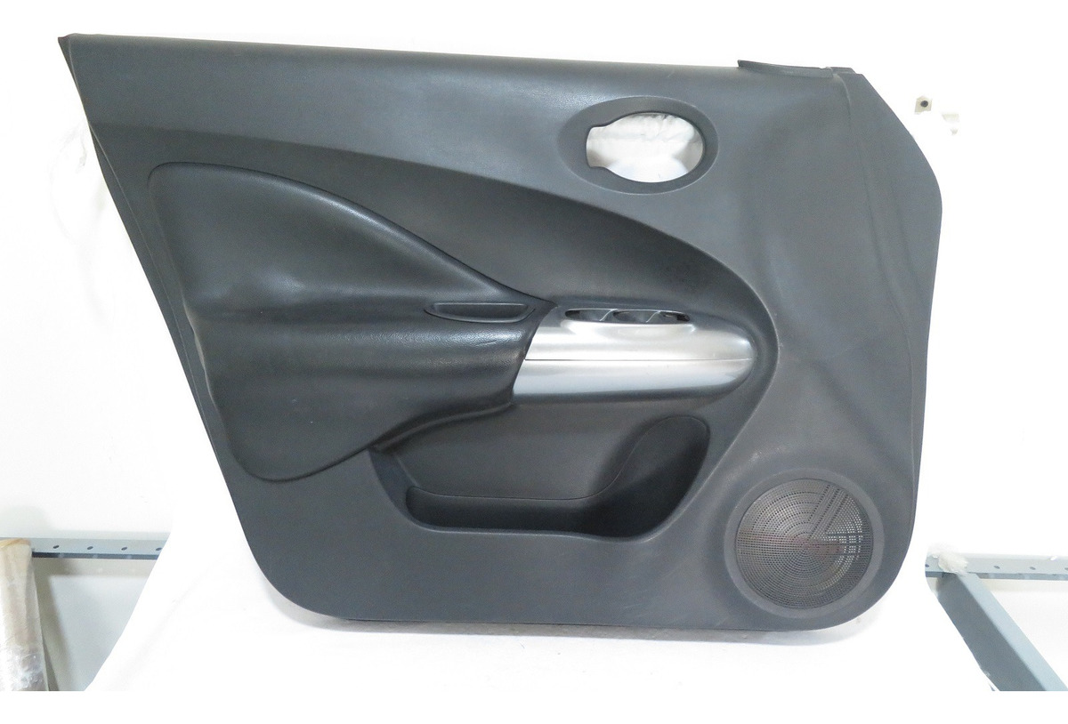 Tapa Vestidura Delantera Izquierda Nissan Juke 2012-2014