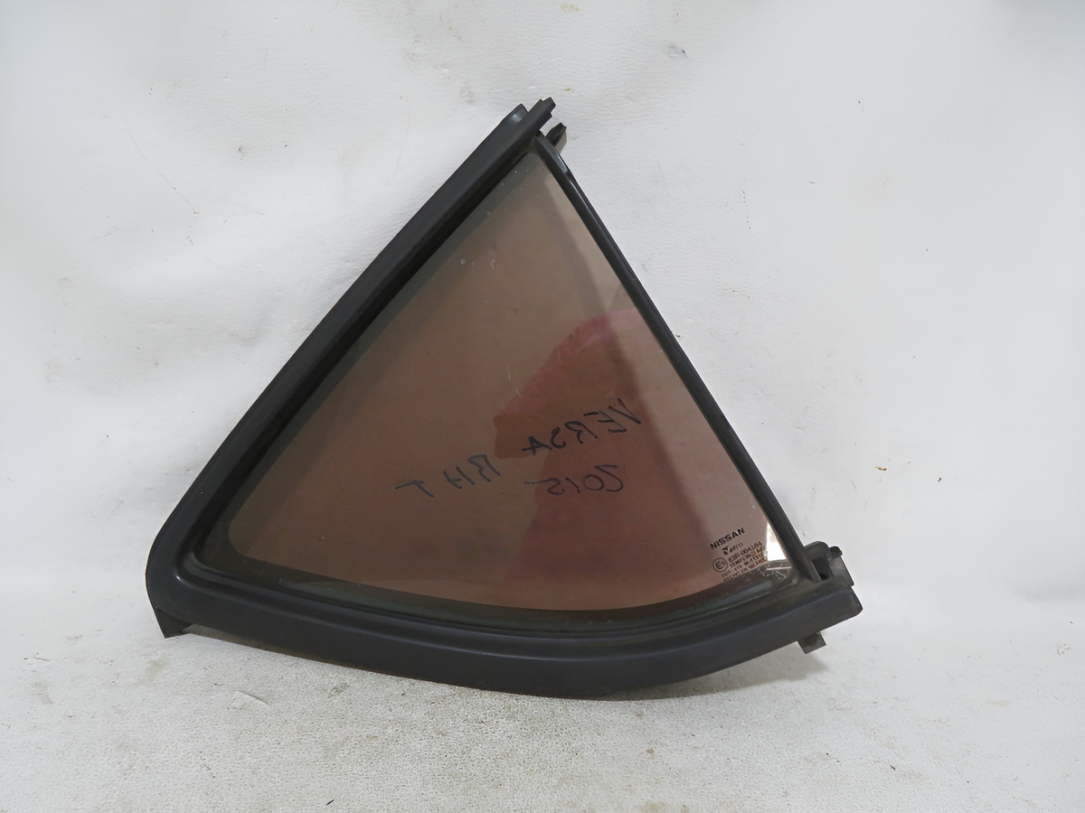 Cristal Aleta Puerta Trasera Derecha Versa 2015