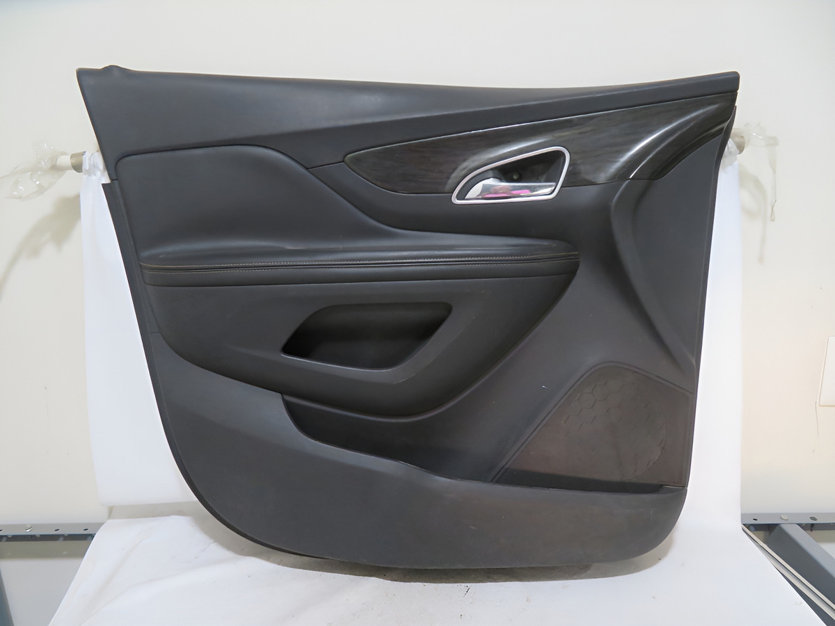 Tapa Vestidura Puerta Delantera Izquierda Trax 2016