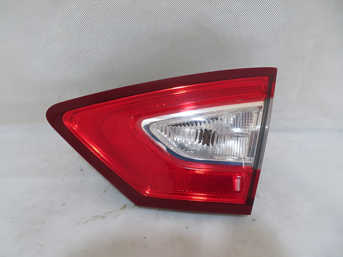Calavera Interior Derecha Ford Fusion 2014 Derecho Rojo - vista 1