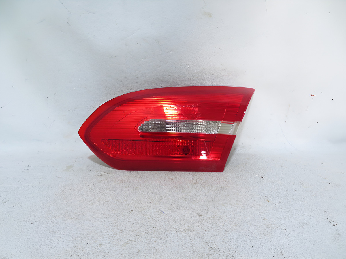 Calavera Interior Derecha Focus 2015 Derecho/pasajero Rojo - vista 1