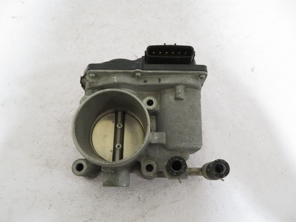 Cuerpo Aceleracion Versa 2012 Al 2020 1.6 Doch 16v