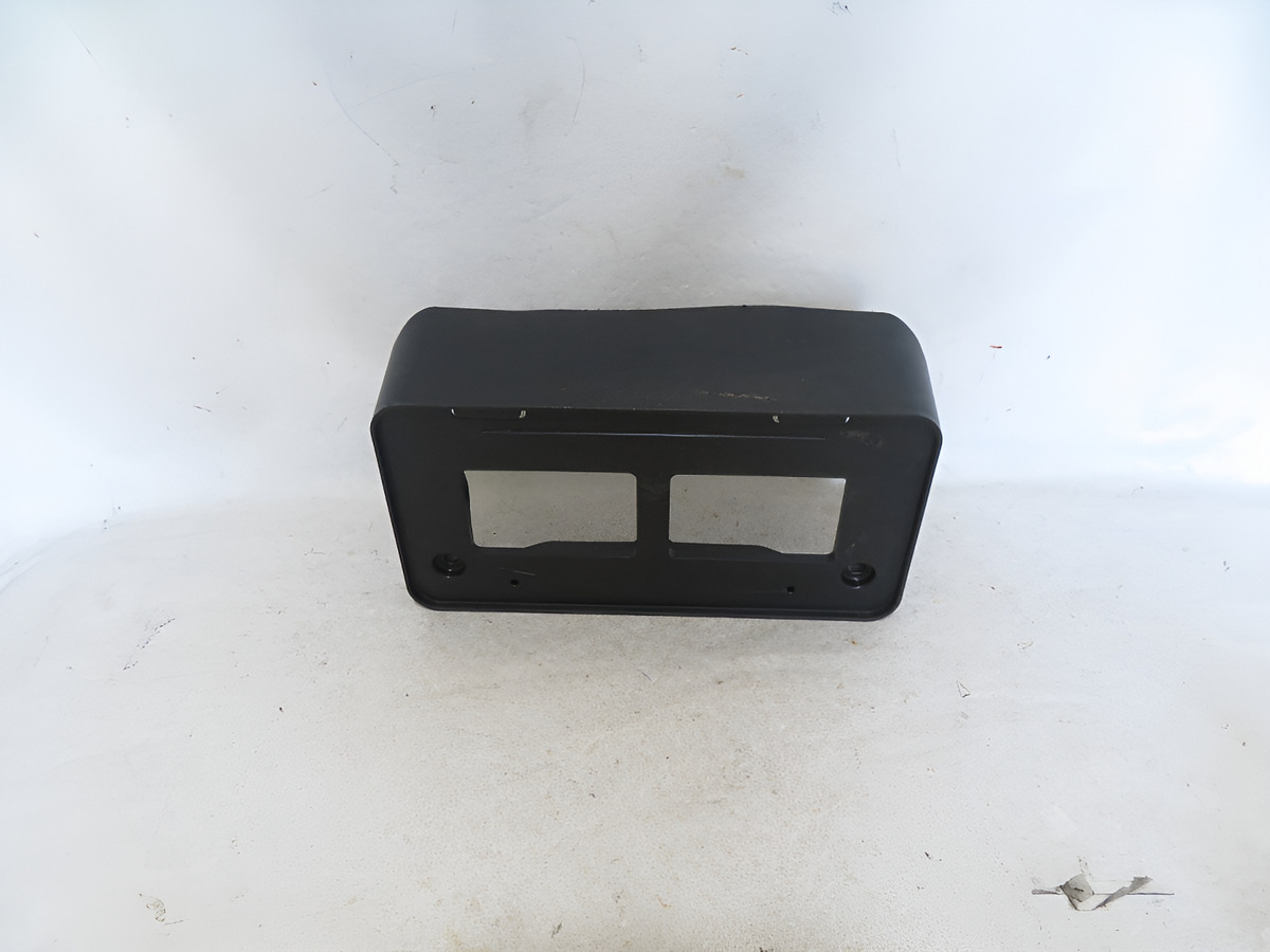 Porta Placa Delantero Tacoma 2016-2021 Negro