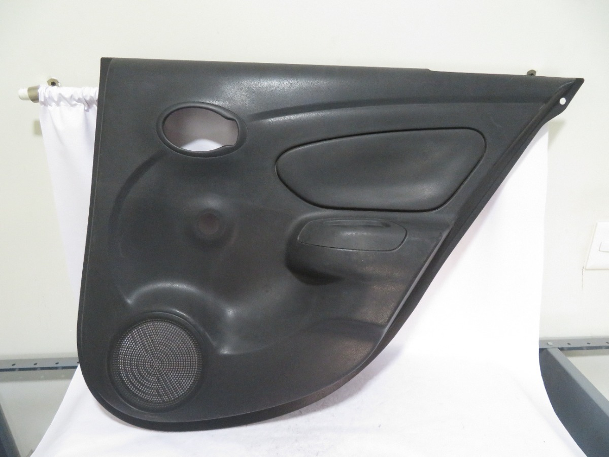 Tapa Vestidura Trasera Derecha Versa 2012 Al 2019 Manual