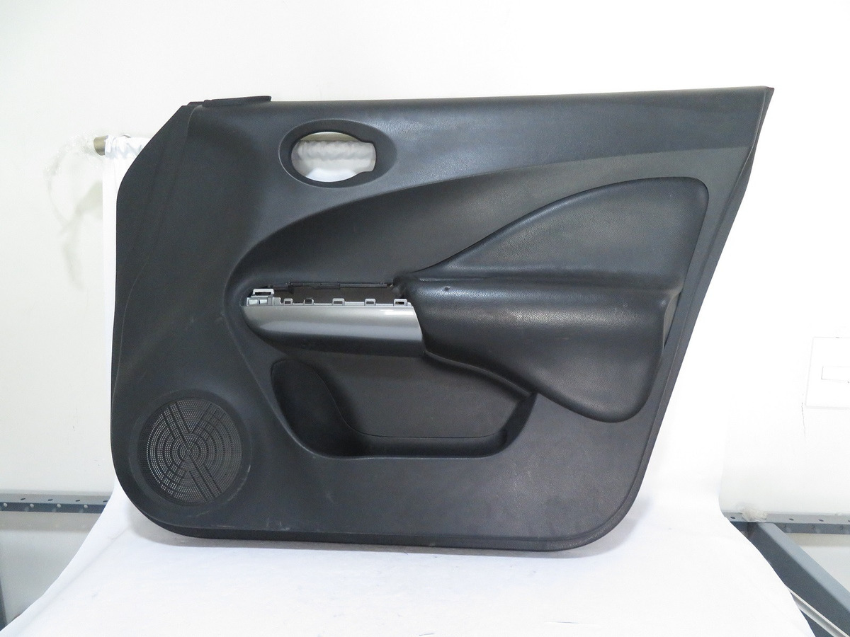 Tapa Vestidura Delantera Derecha Nissan Juke 2012