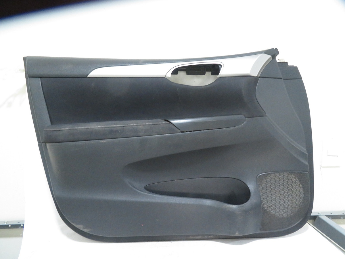 Tapa Vestidura Delantera Izquierda Sentra 2014