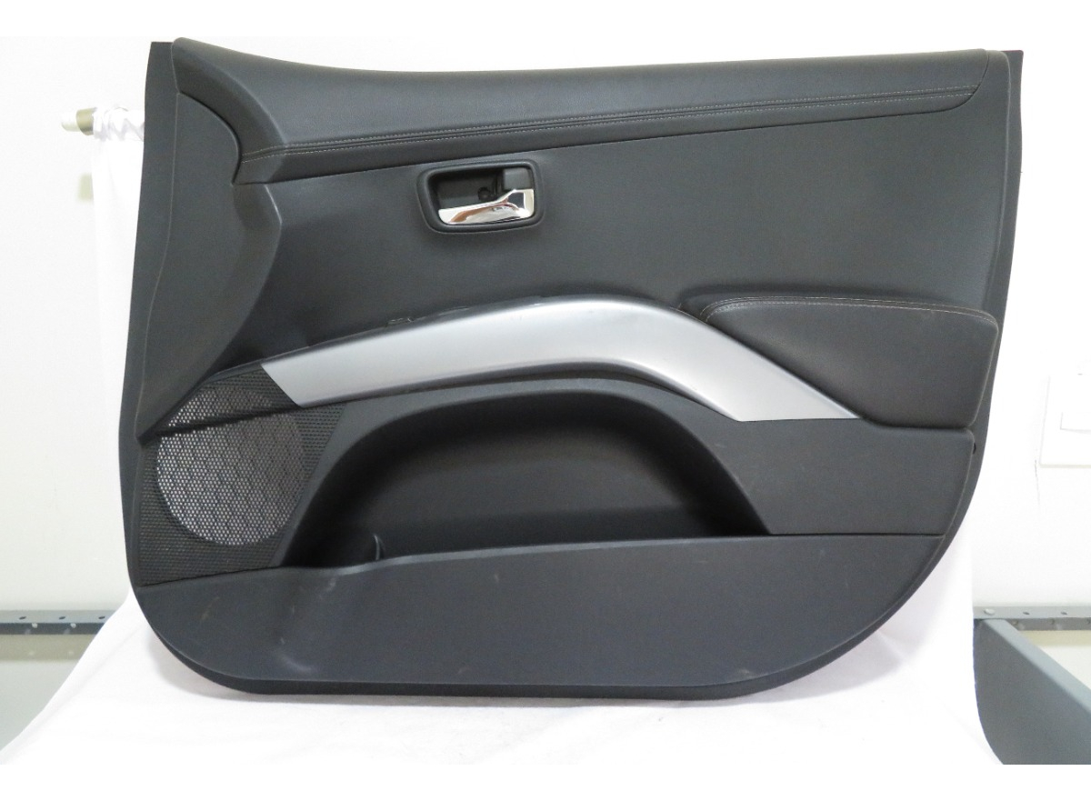 Tapa Vestidura Delantera Derecha Outlander 2007 Al 2013