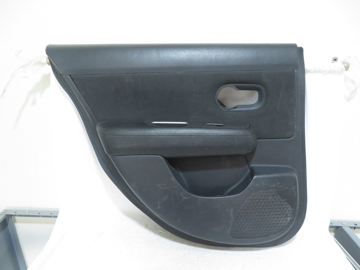 Tapa Vestidura Puerta Trasasera Izquierda Tiida 2007-2018 .