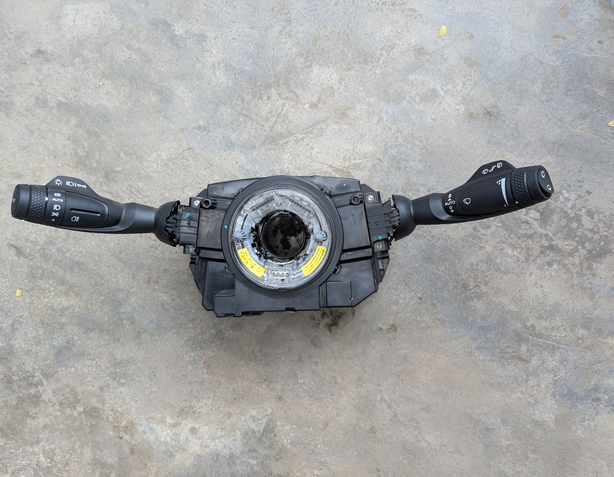 Geely Starray 2024-2025 Palancas Luces Limpiabrizas