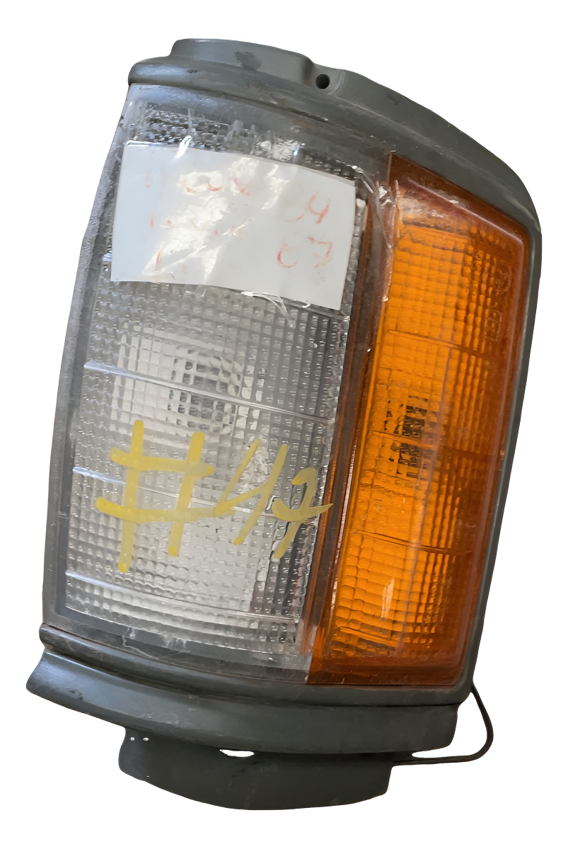 Cuarto De Punta Lh Toyota Hilux 1984-1987 Tw (2)