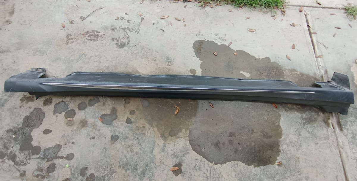Honda Brv 18 Al 22 Estribo Derecho