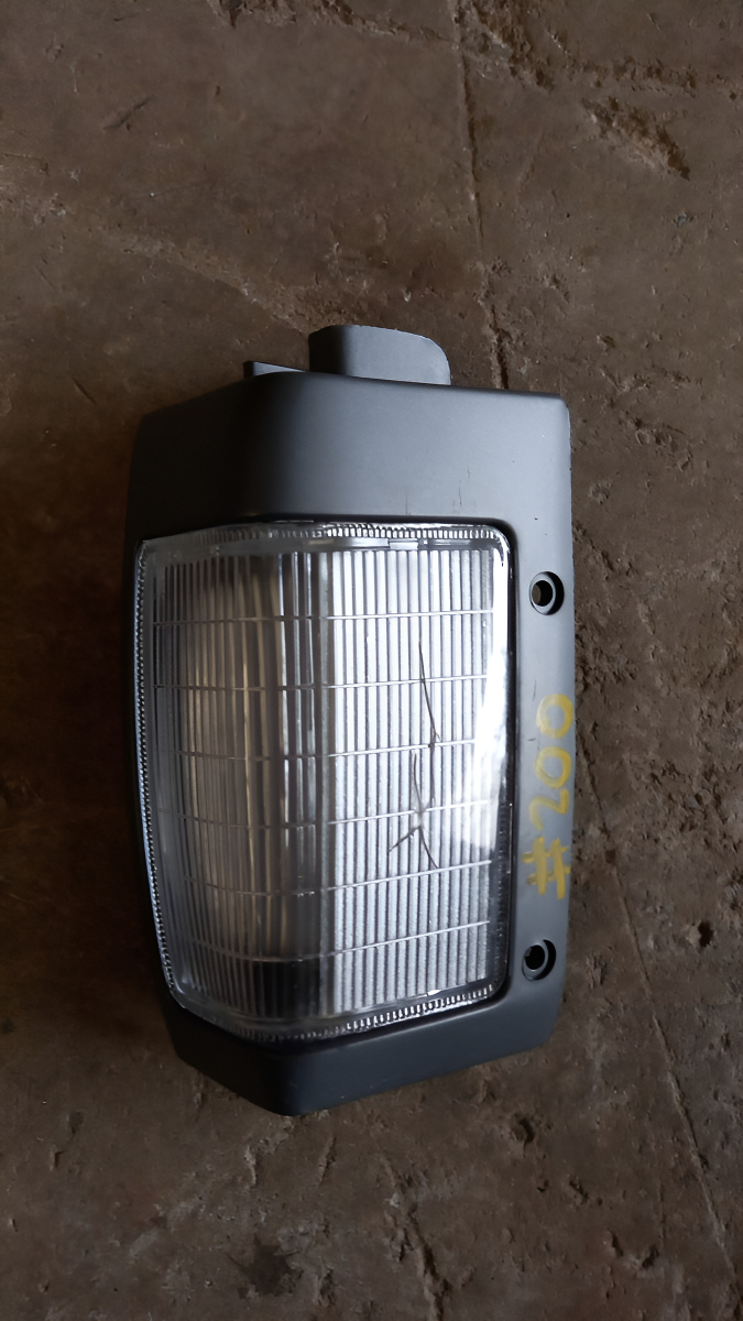 Cuarto De Punta Der Nissan Pick Up 1994-2008 C/det Taiwan 2