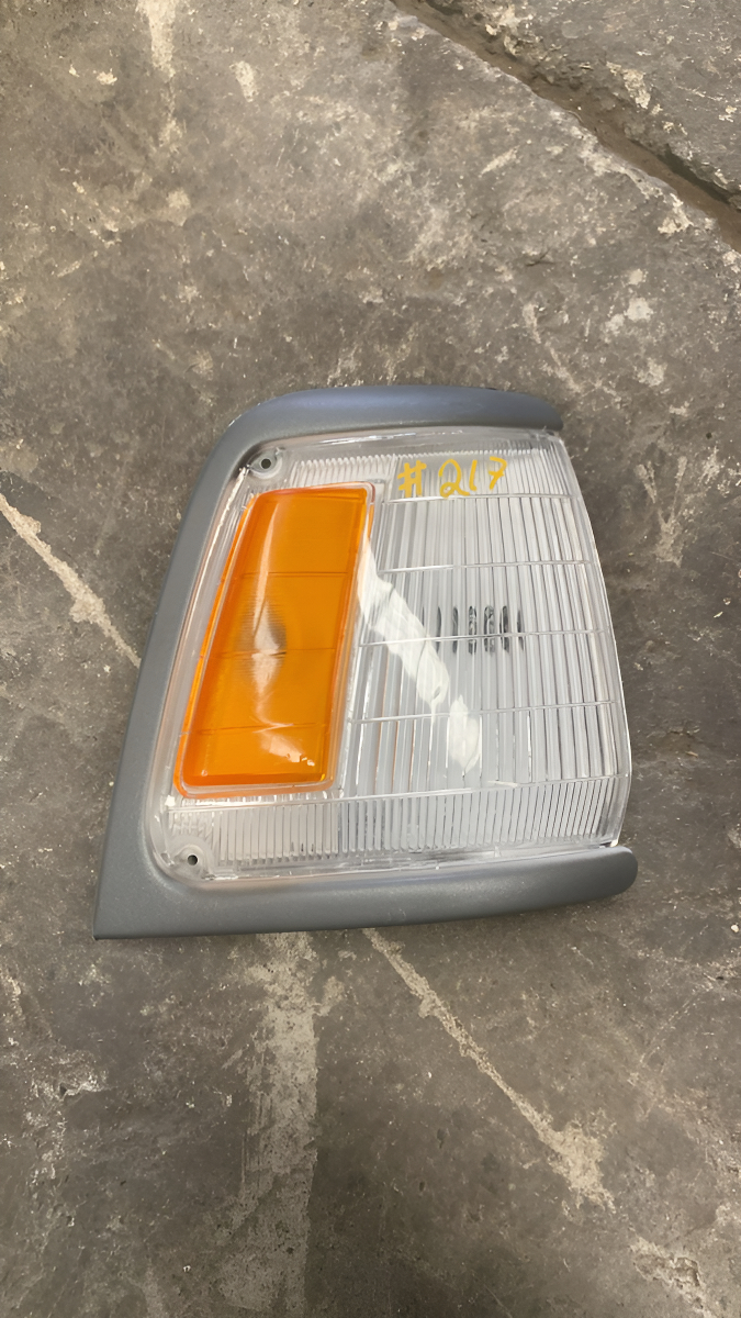 Cuarto De Punta Der Toyota Pick Up 1989-1995 Taiwan (4)