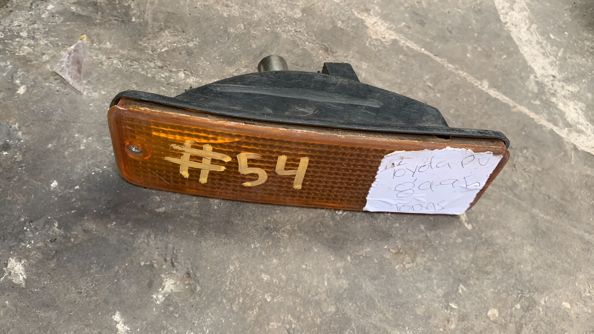 Cuarto Frontal Der Toyota Pick Up 1989-1995 C/det Taiwan