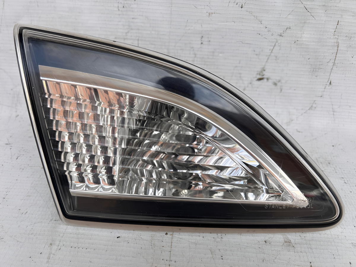 Inter Calavera Izquierda Mazda 3 2010-2013 Usado Original Blanco