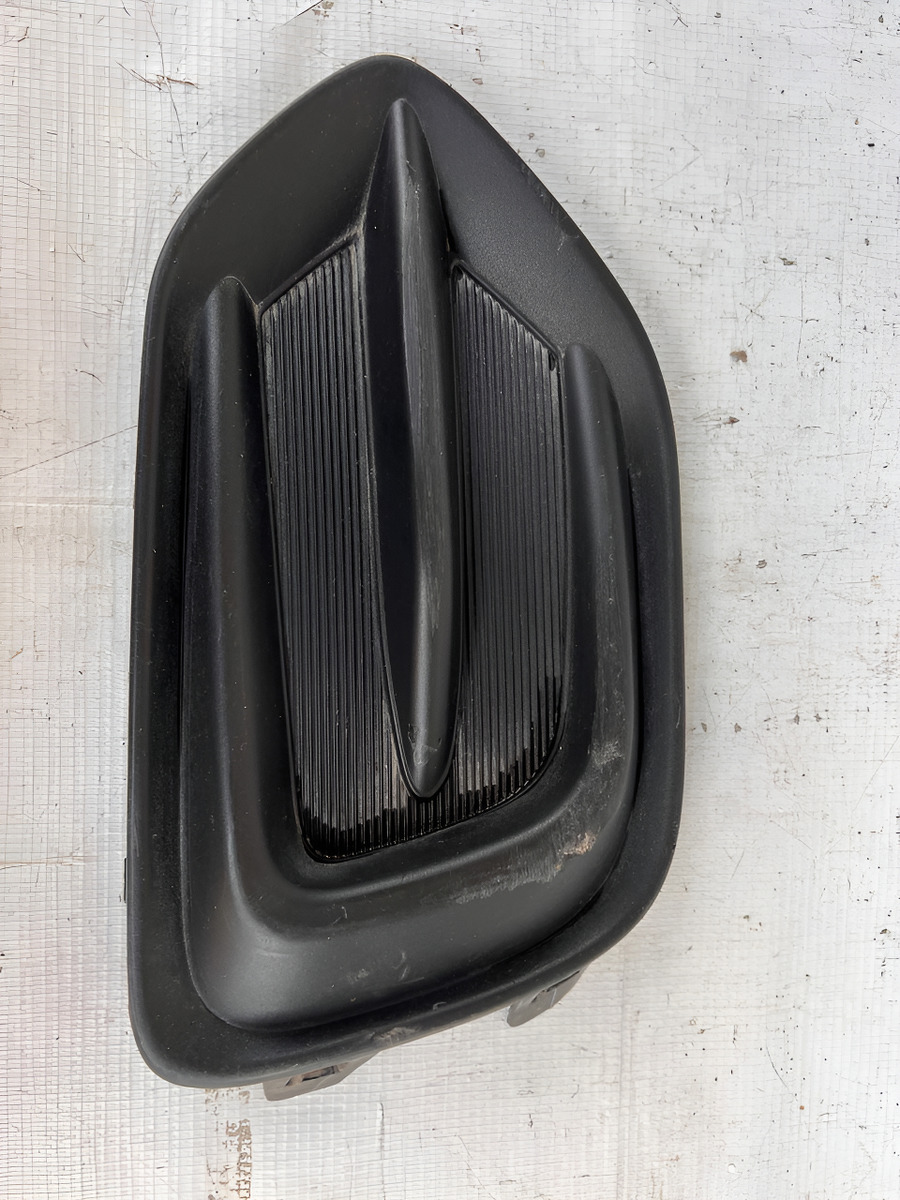Bisel De Faro De Niebla Chevrolet Beat 2018-2021 Usado - Negro