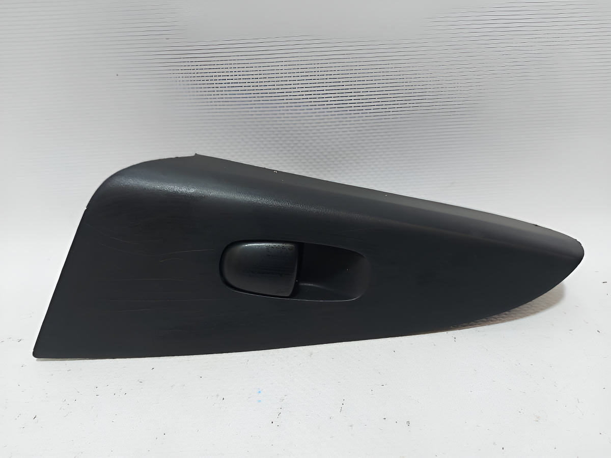 Nissan Sentra 2013 - 2018 Control de puerta Trasera Usado